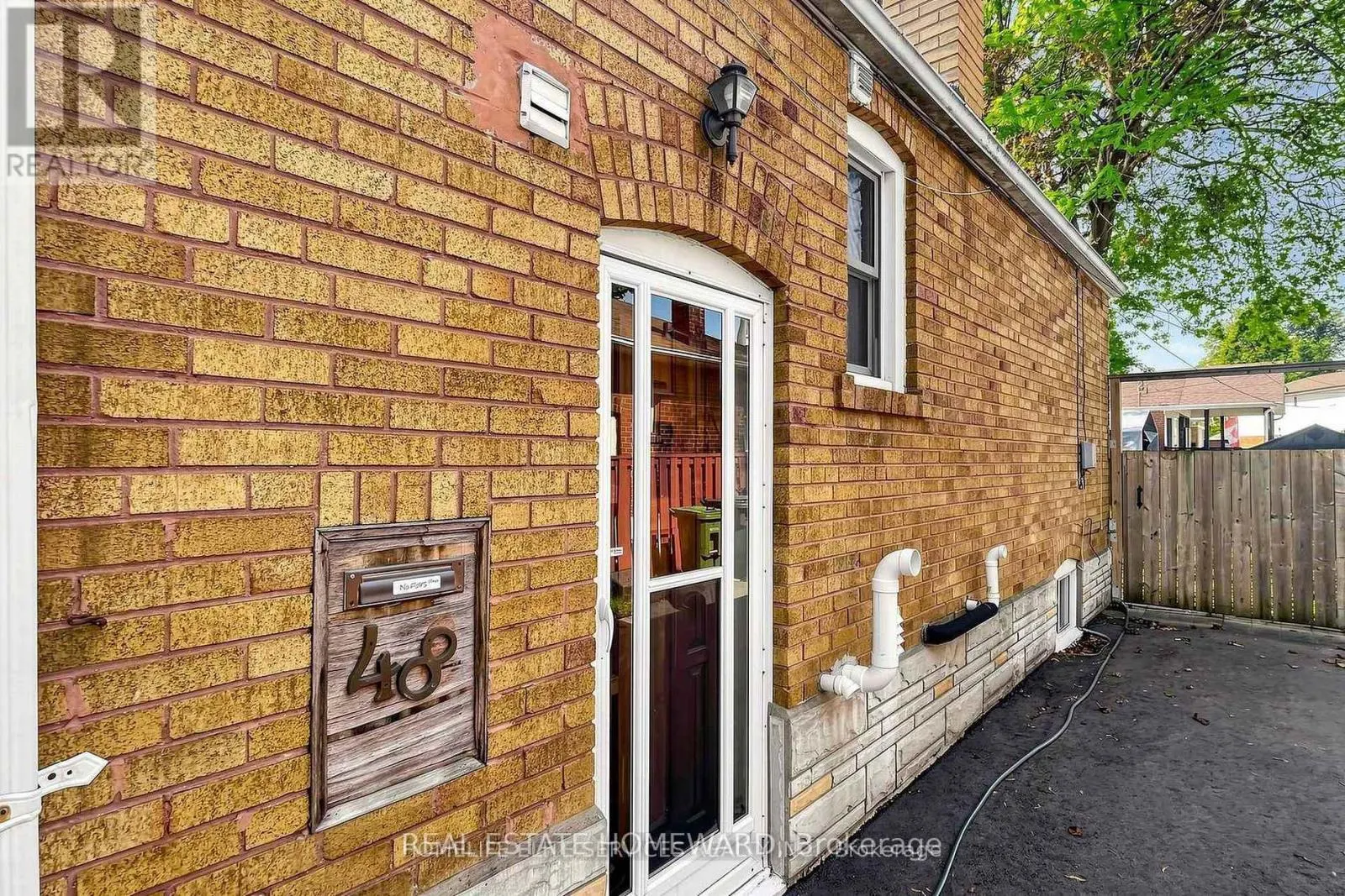 LOWER - 48 FREY CRESCENT
