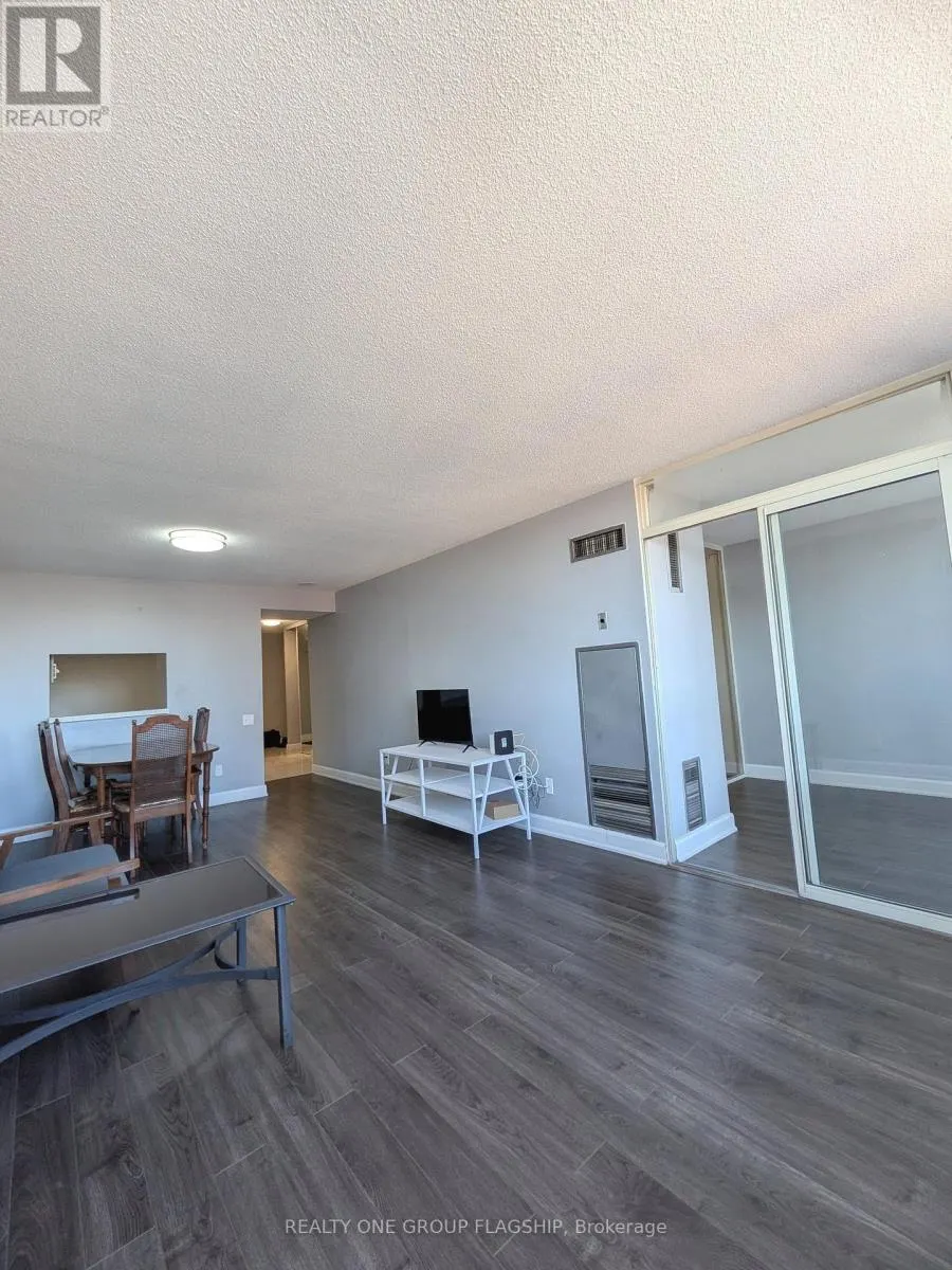 1010 - 2460 EGLINTON AVENUE E