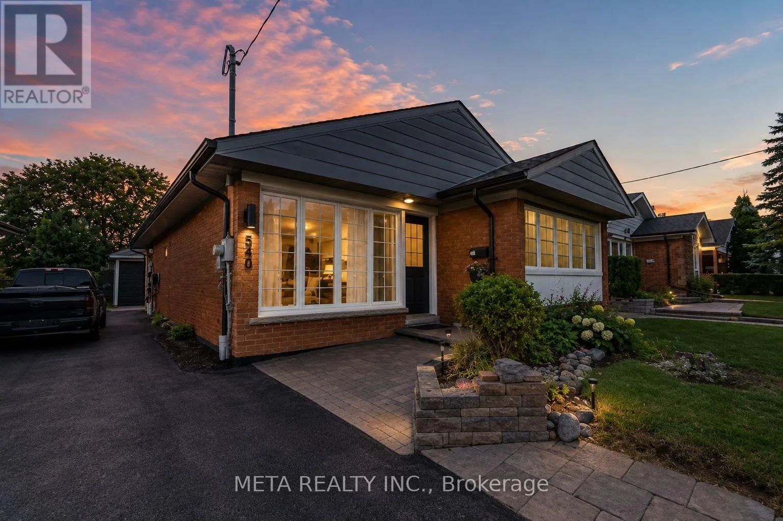 MAIN FLOOR - 540 MCCOWAN ROAD