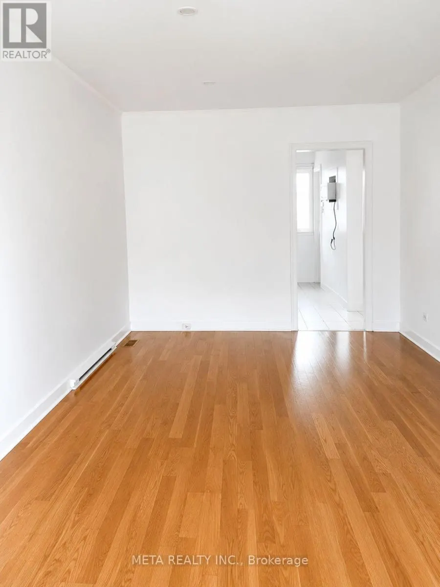 MAIN FLOOR - 540 MCCOWAN ROAD