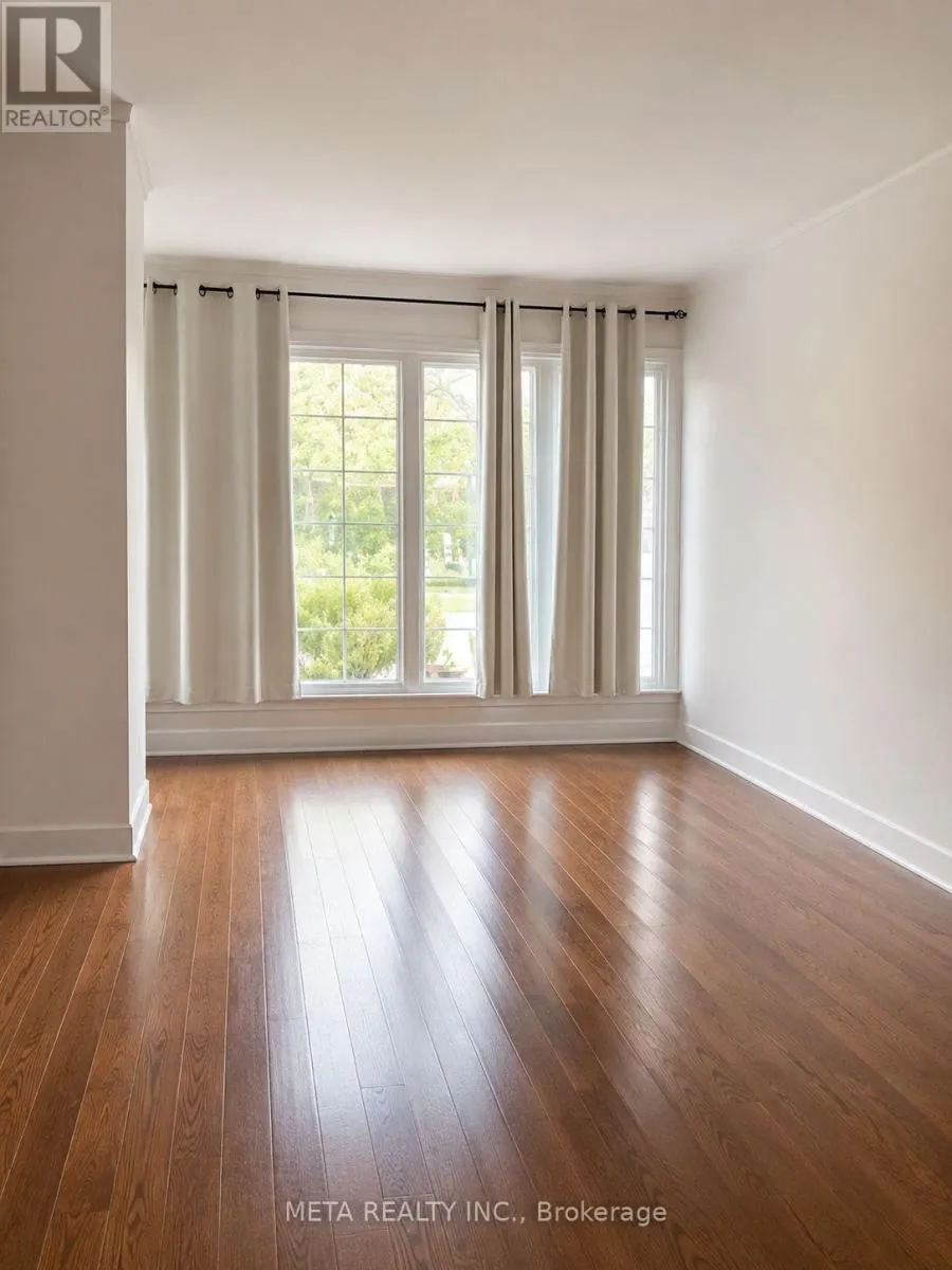 MAIN FLOOR - 540 MCCOWAN ROAD