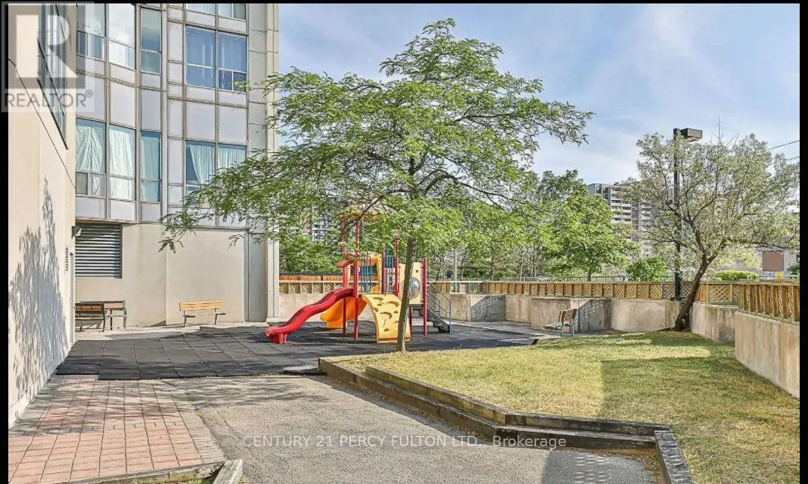 721 - 2550 LAWRENCE AVENUE E