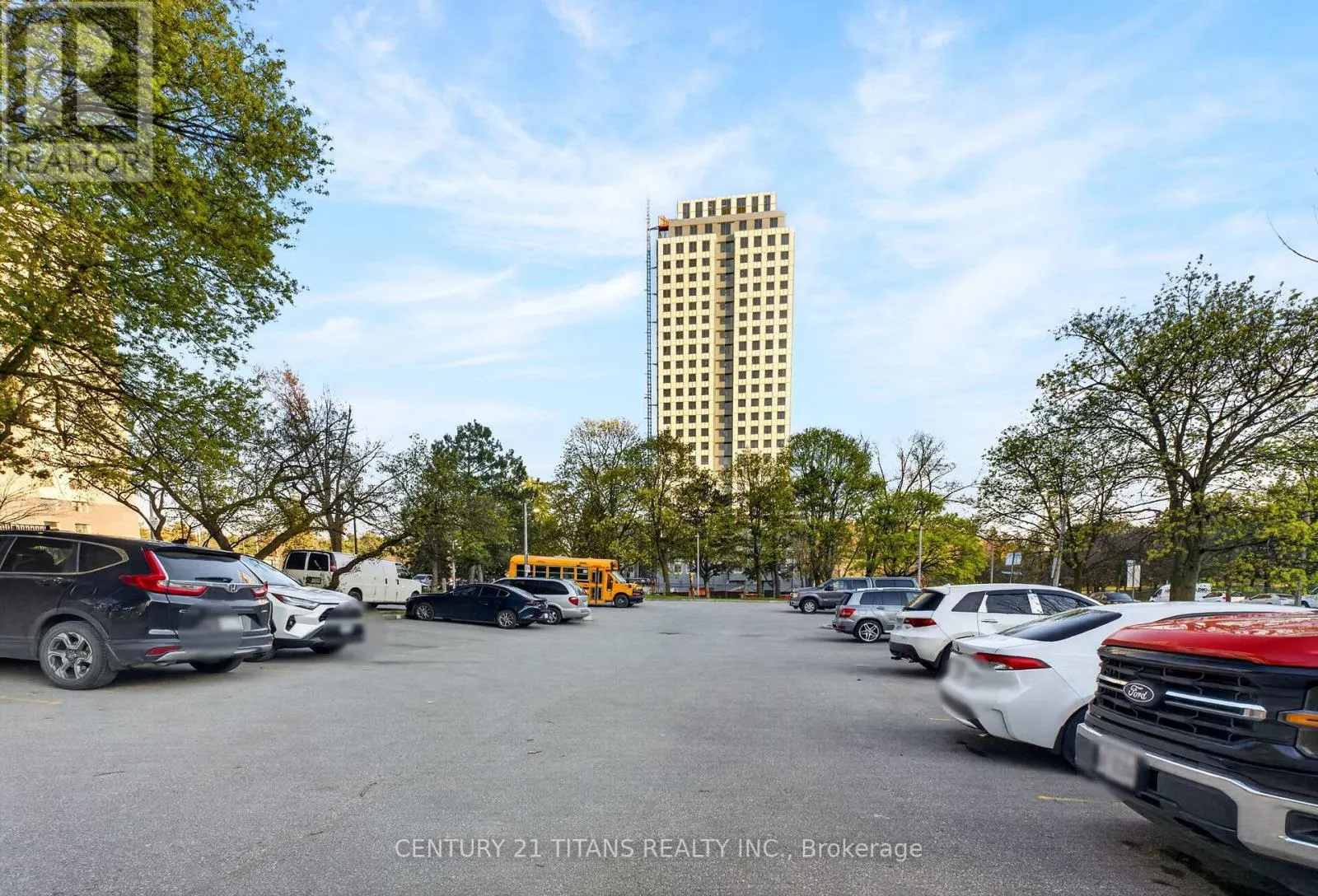 1018 - 100 MORNELLE COURT