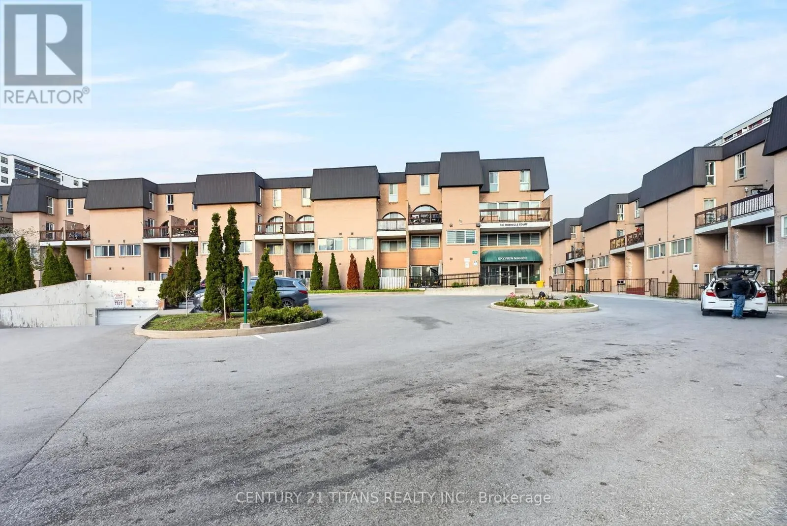 1018 - 100 MORNELLE COURT