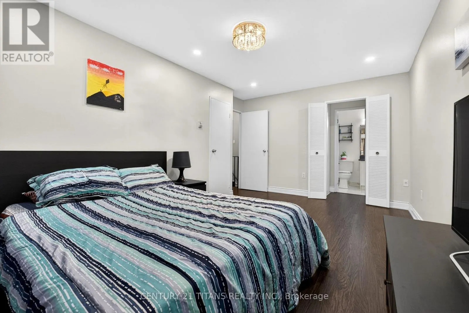 1018 - 100 MORNELLE COURT