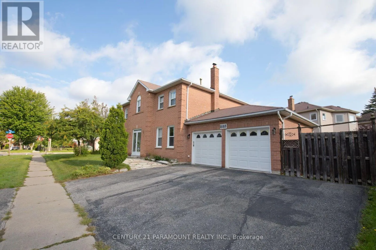 888 SPROULE CRESCENT