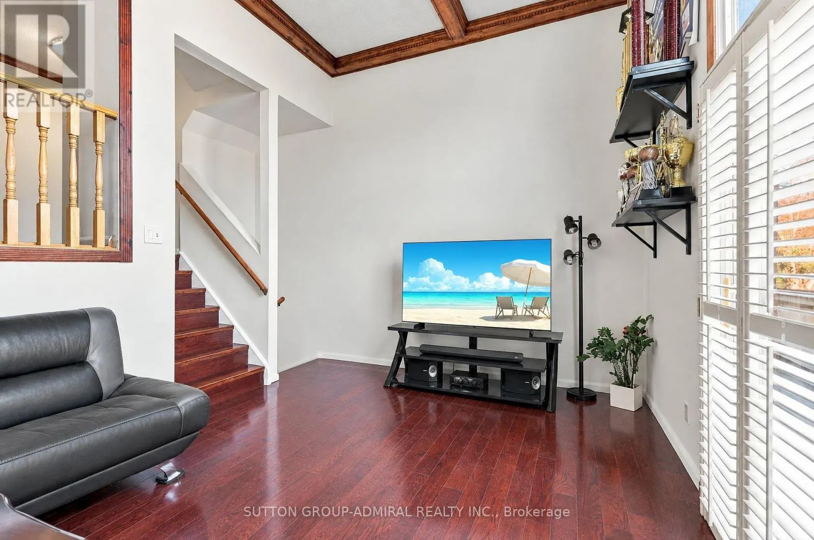 27 - 21 CHESTER LE BOULEVARD
