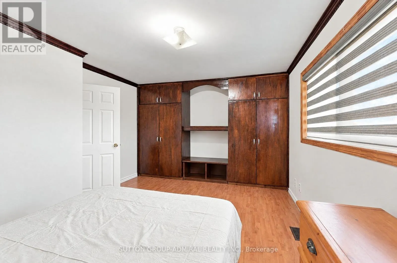 27 - 21 CHESTER LE BOULEVARD