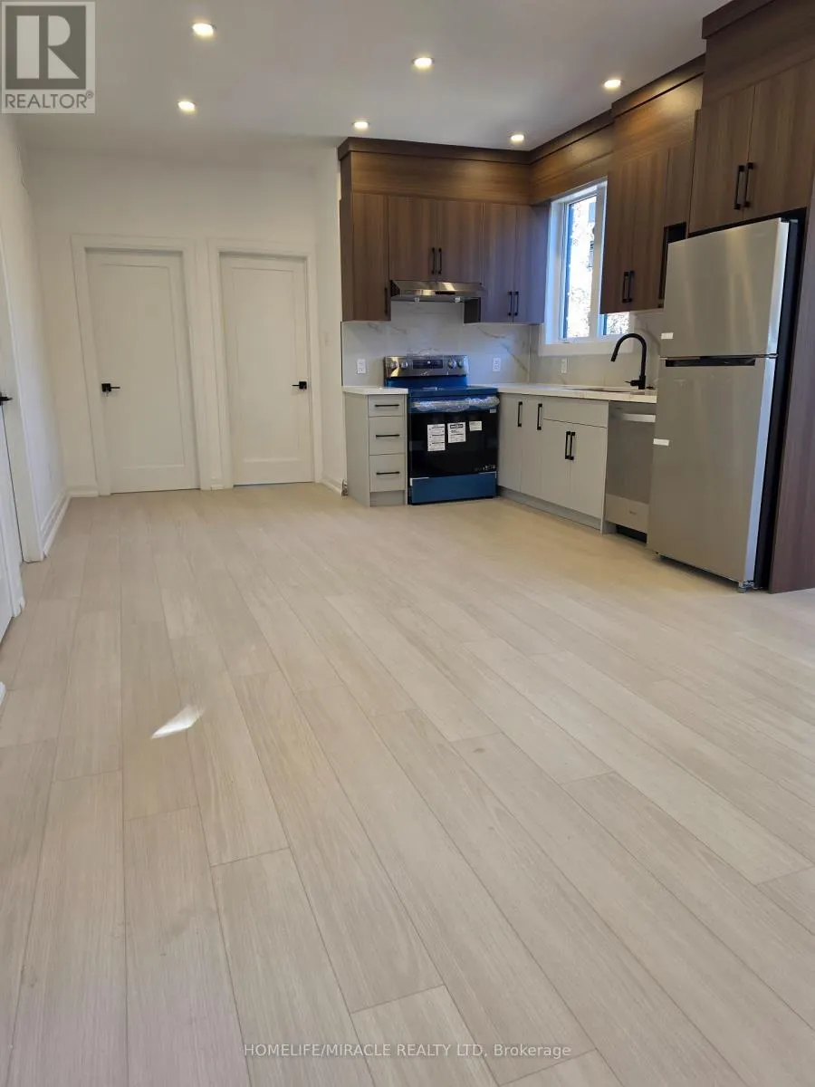UPPER U3 - 22 ROSSANDER COURT
