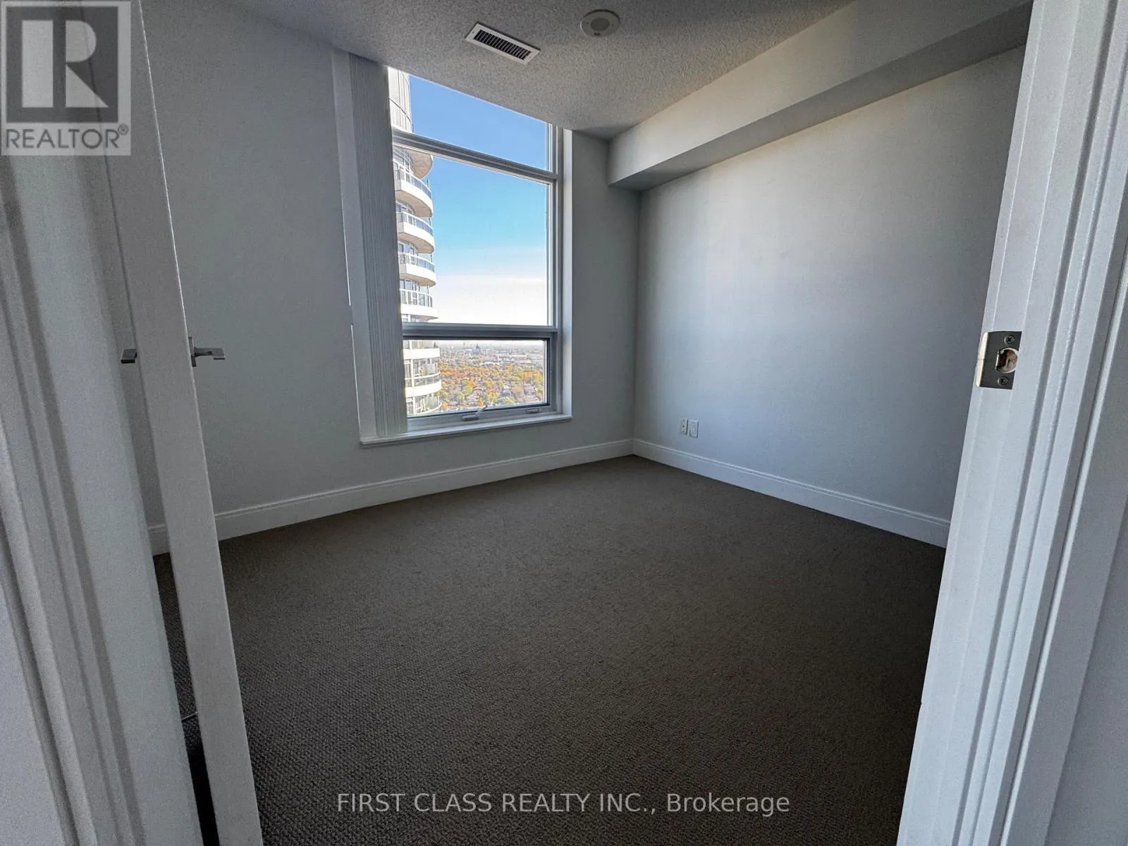 3610 - 125 VILLAGE GREEN SQUARE