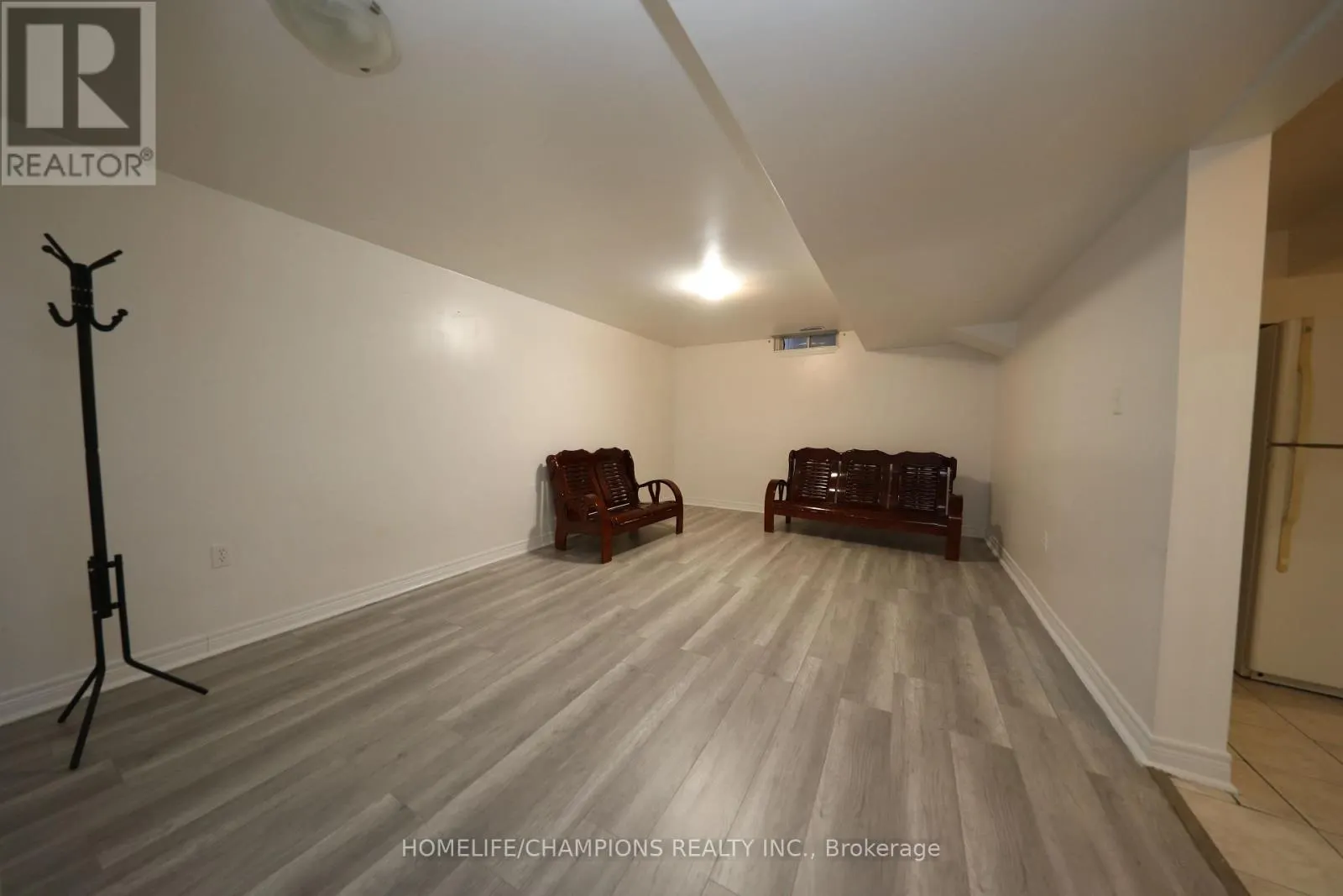 38 BOBOLINK AVENUE