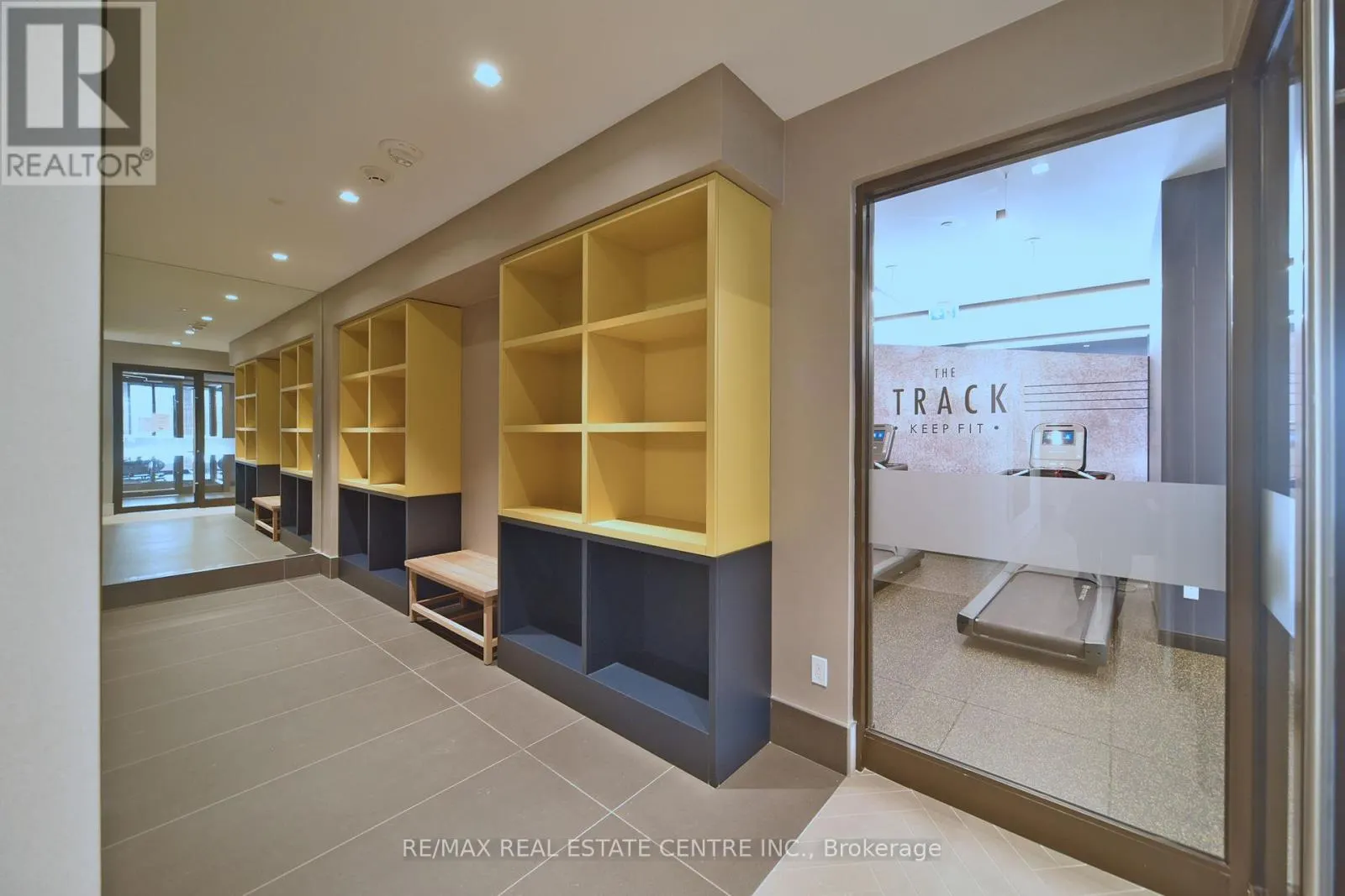 1216 - 2550 SIMCOE STREET
