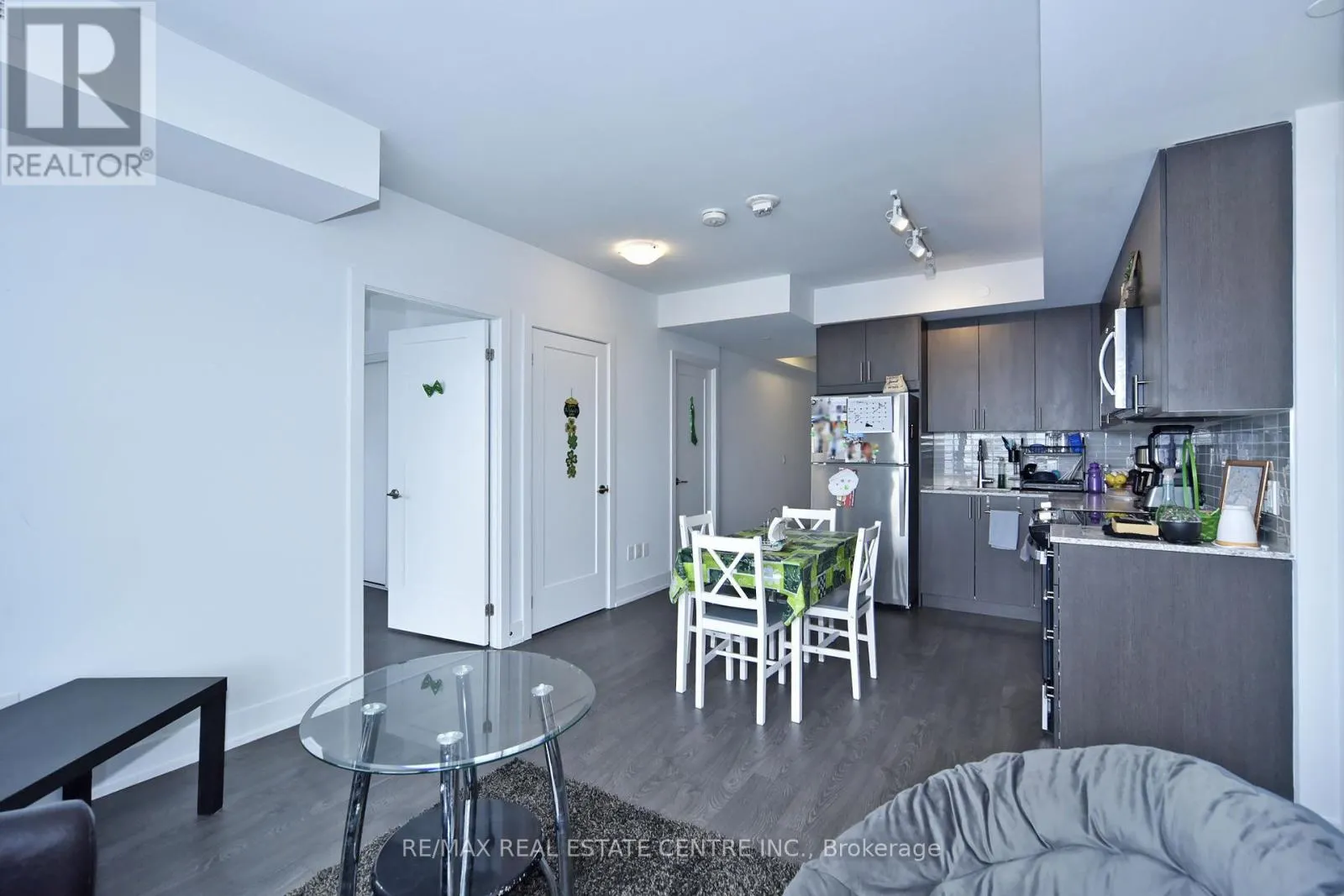 1216 - 2550 SIMCOE STREET