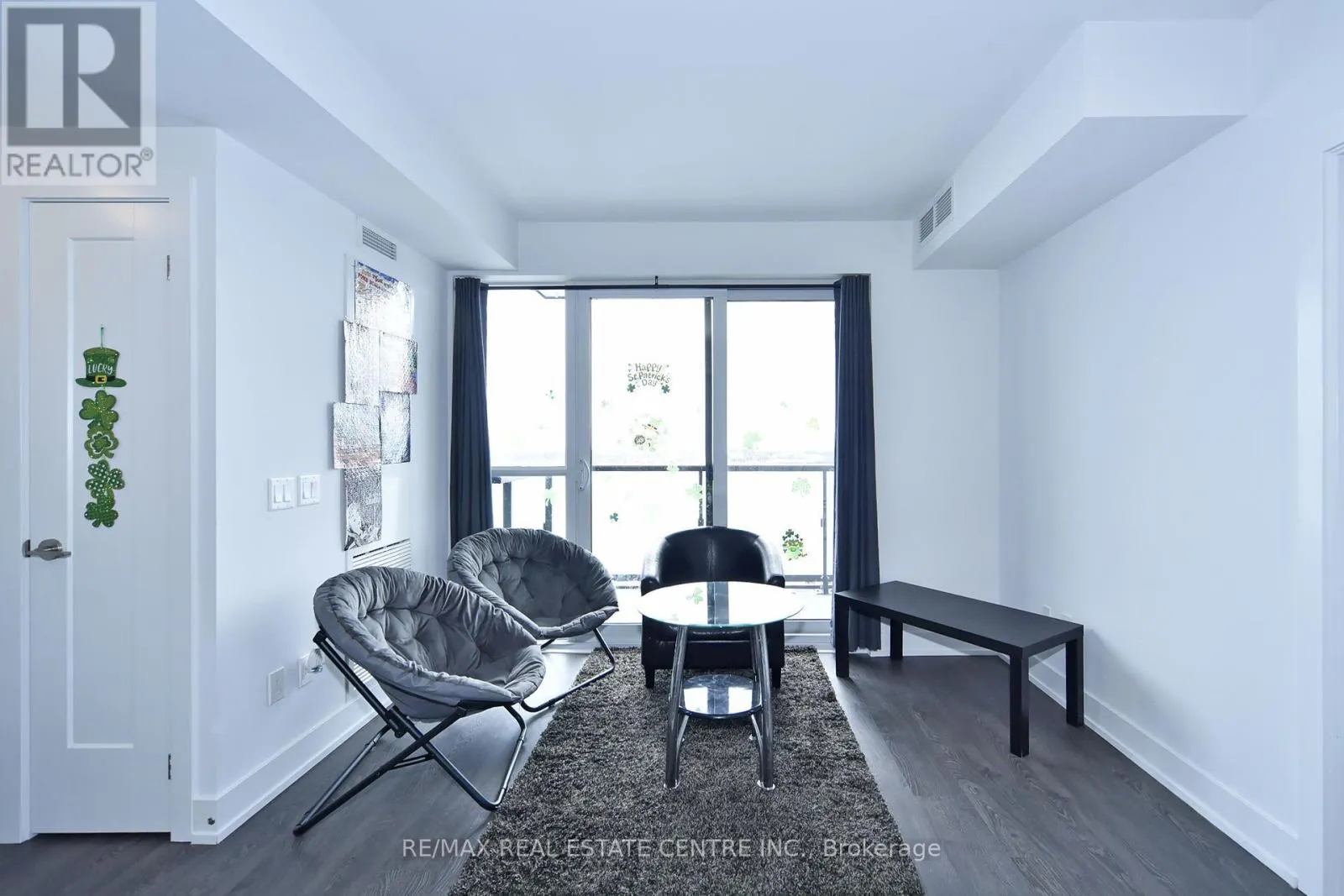 1216 - 2550 SIMCOE STREET