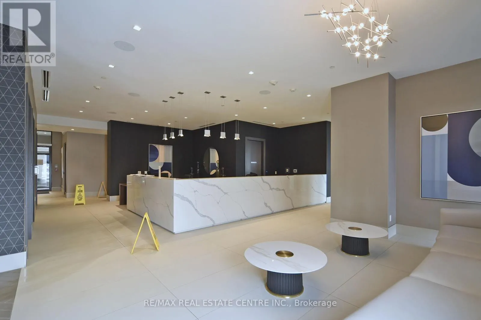 1216 - 2550 SIMCOE STREET