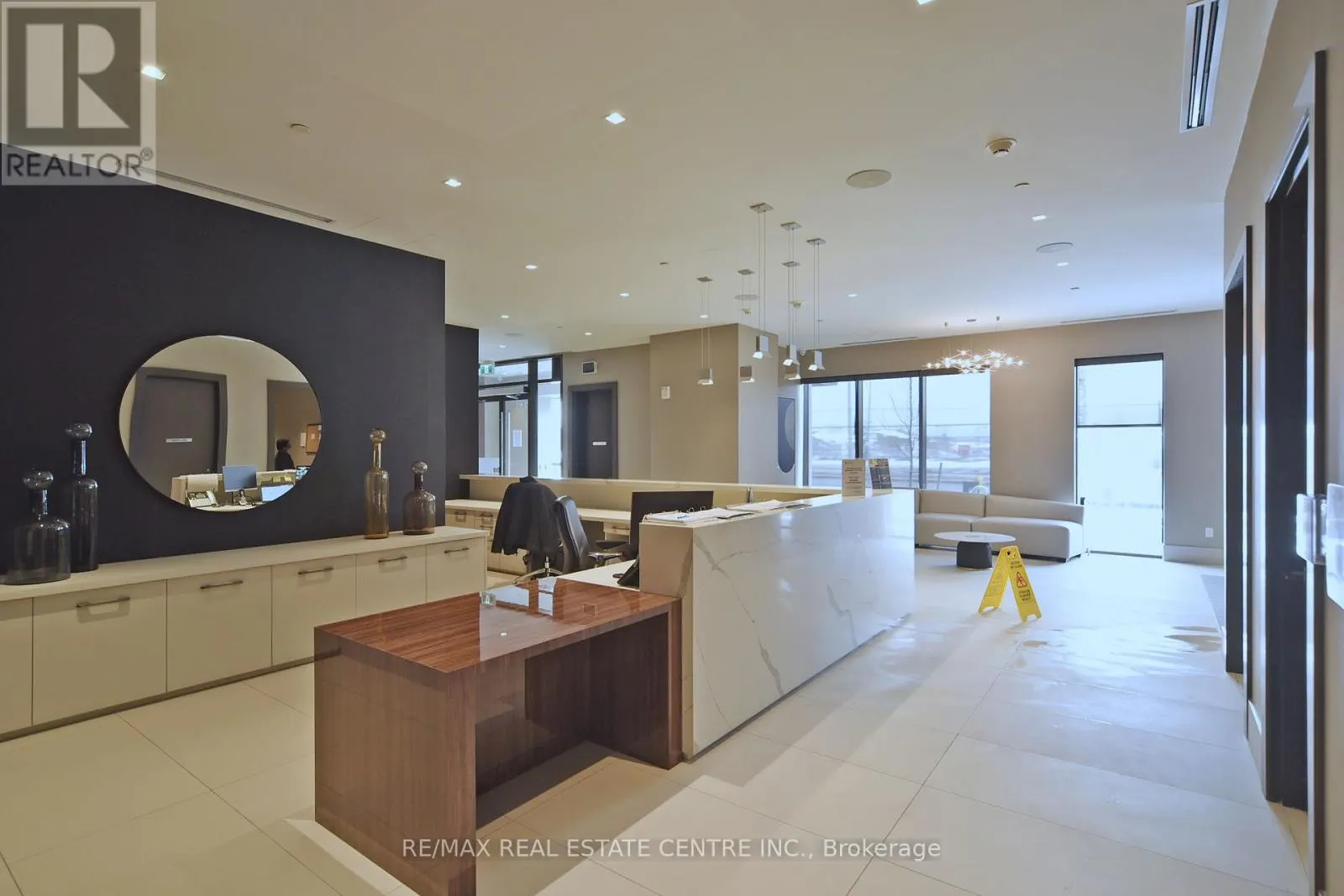 1216 - 2550 SIMCOE STREET