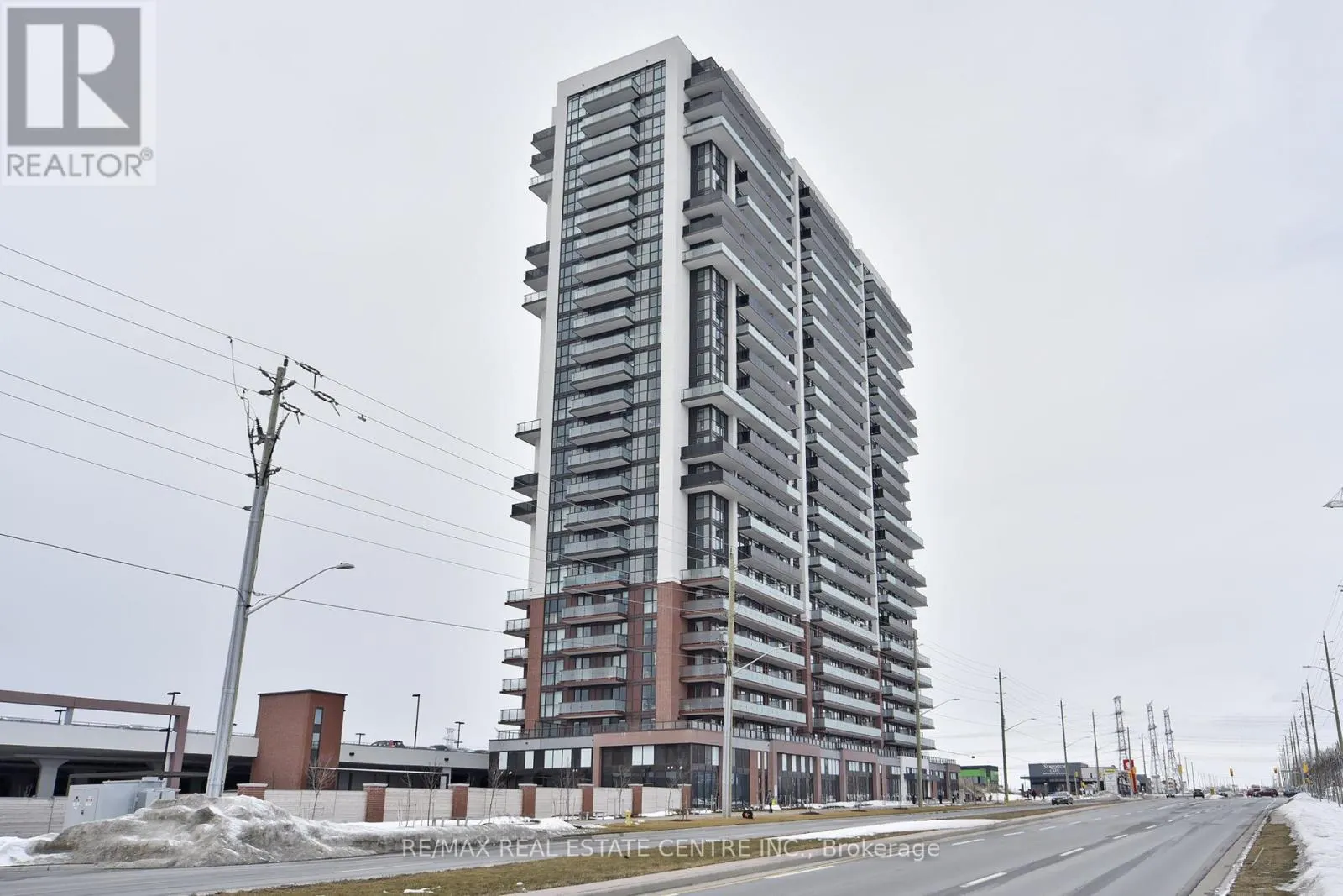 1216 - 2550 SIMCOE STREET