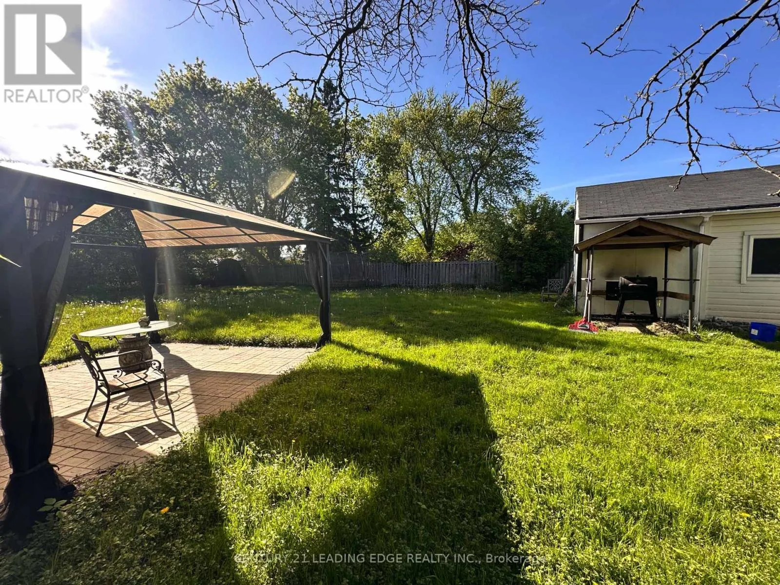 BSMT - 92 THICKSON ROAD N