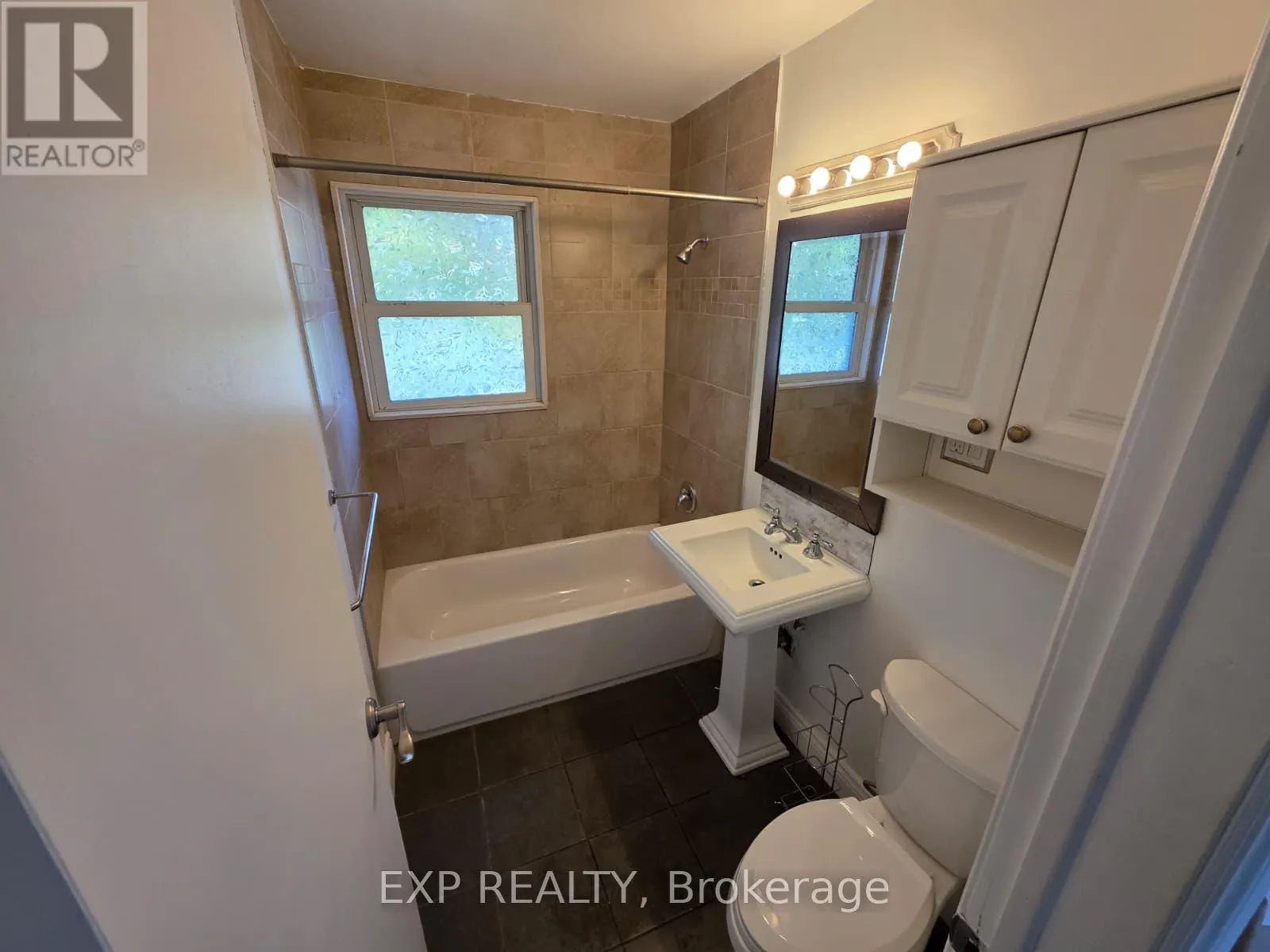 MAIN - 749 KING STREET W