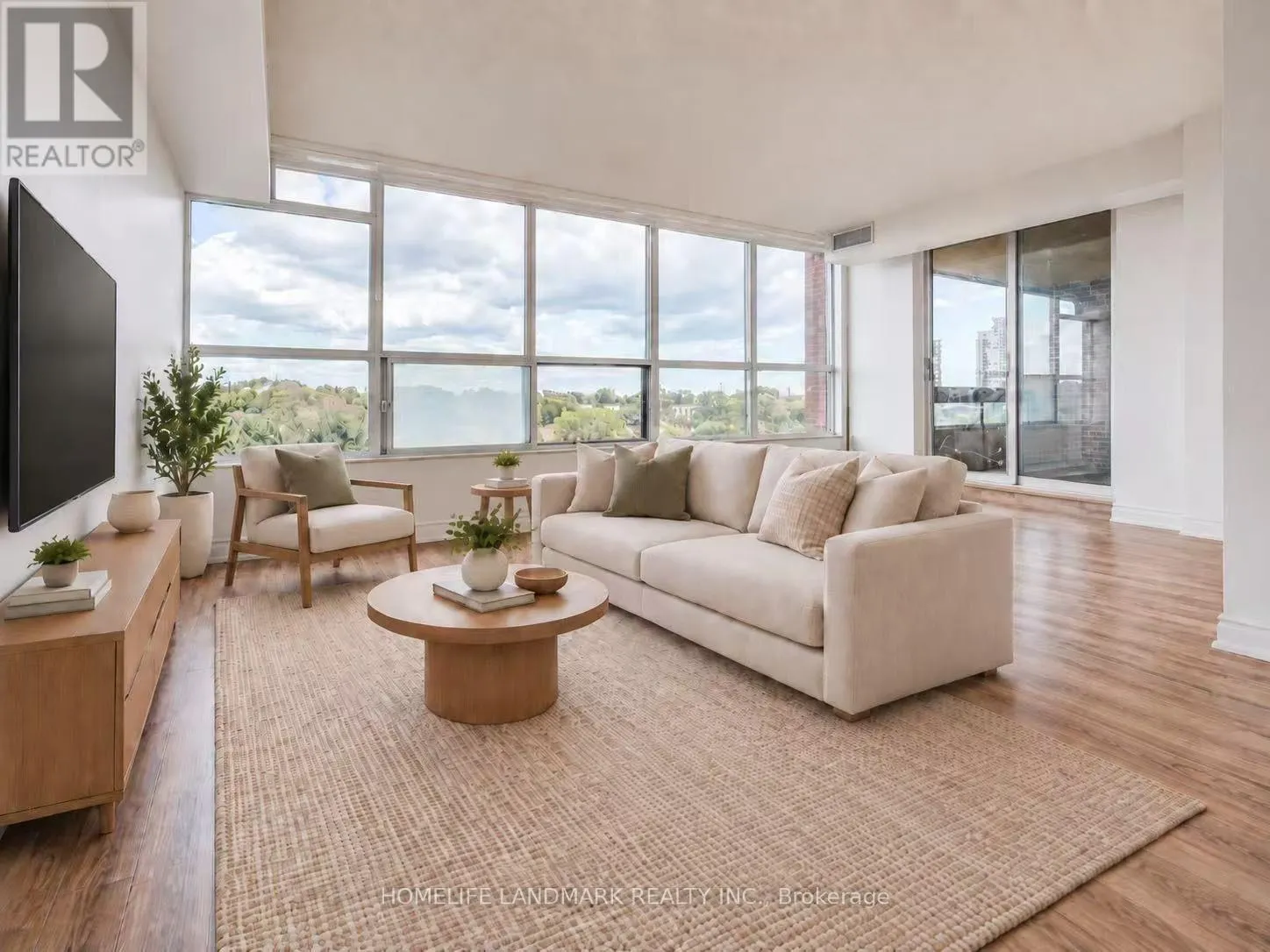 611 - 2365 KENNEDY ROAD
