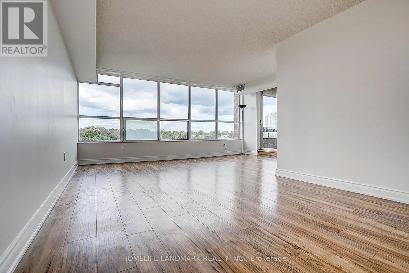 611 - 2365 KENNEDY ROAD