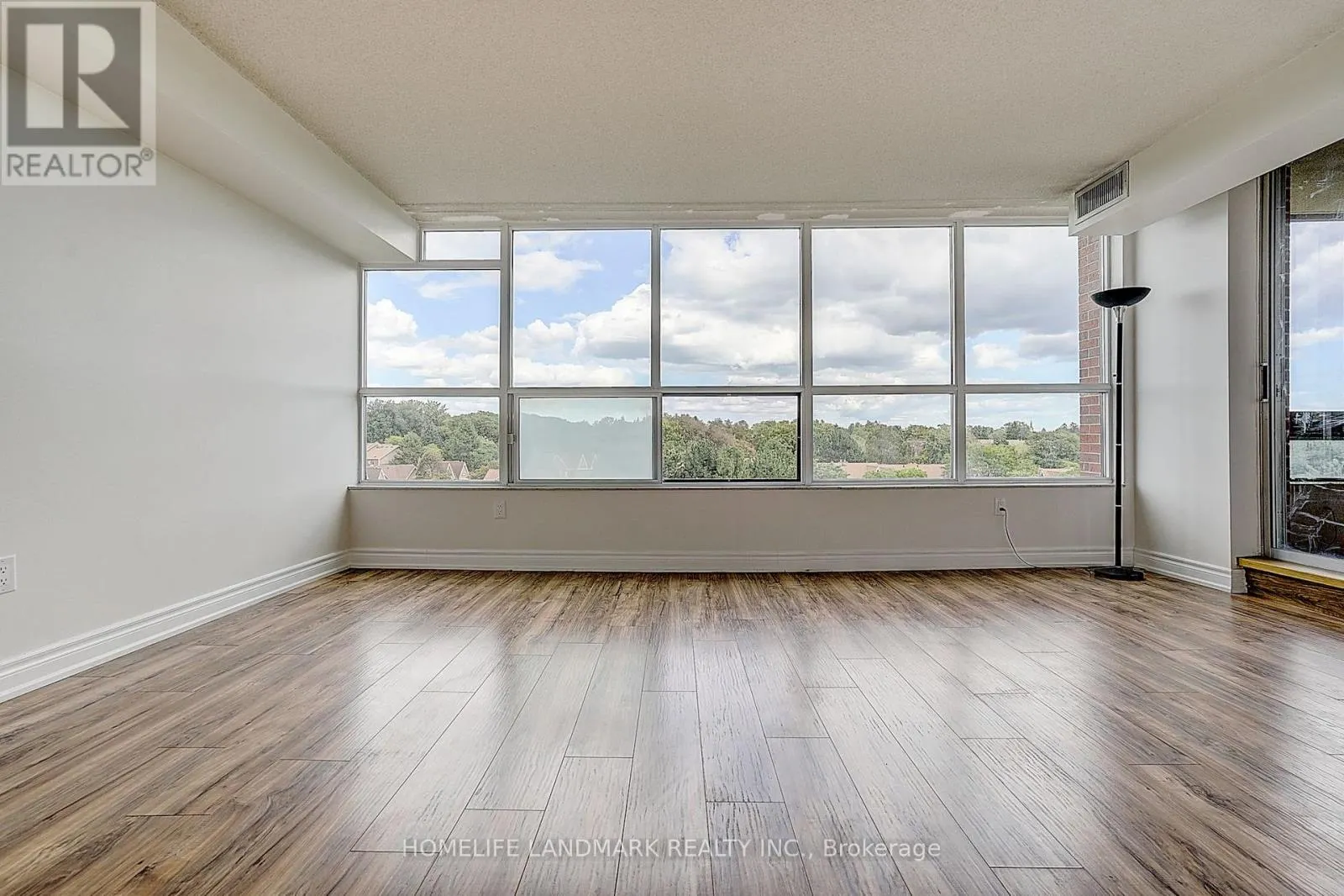 611 - 2365 KENNEDY ROAD