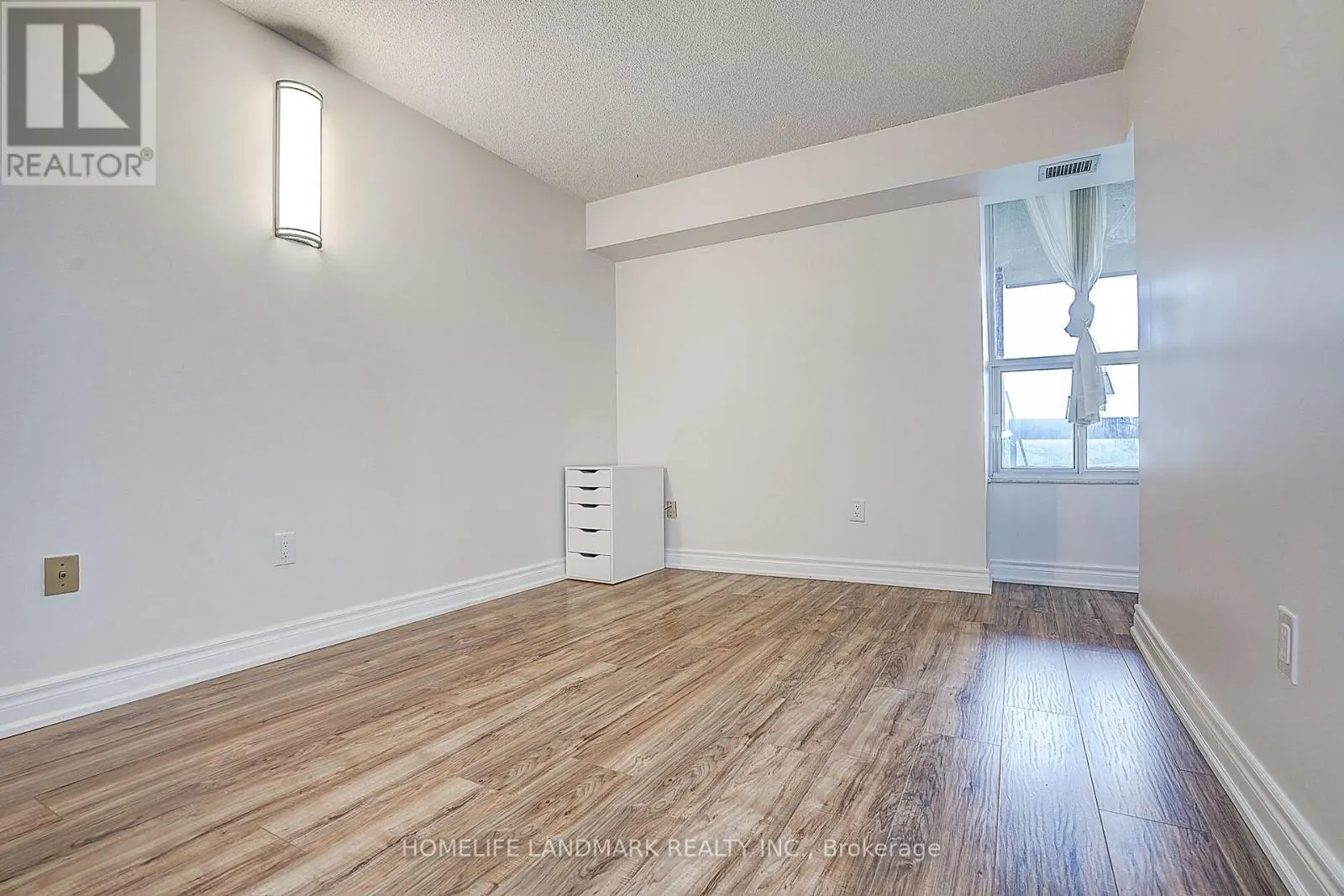 611 - 2365 KENNEDY ROAD