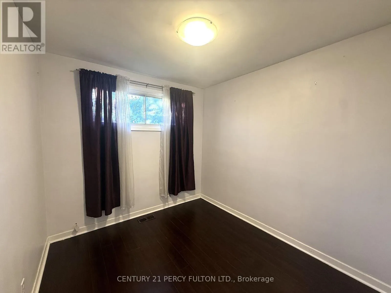 UNIT 1 - 220 ROSEDALE DRIVE