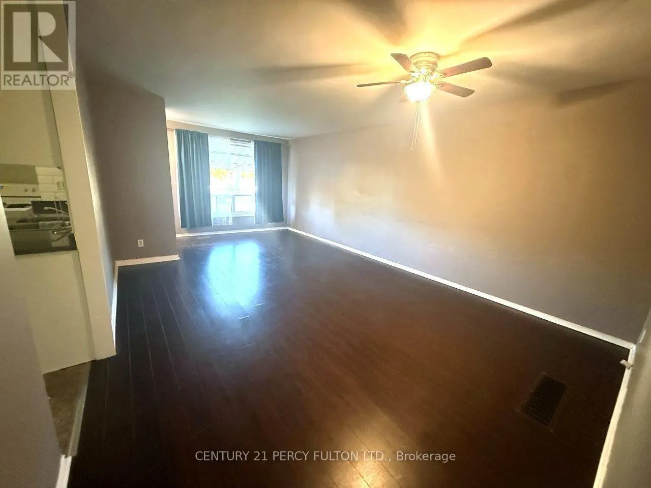 UNIT 1 - 220 ROSEDALE DRIVE