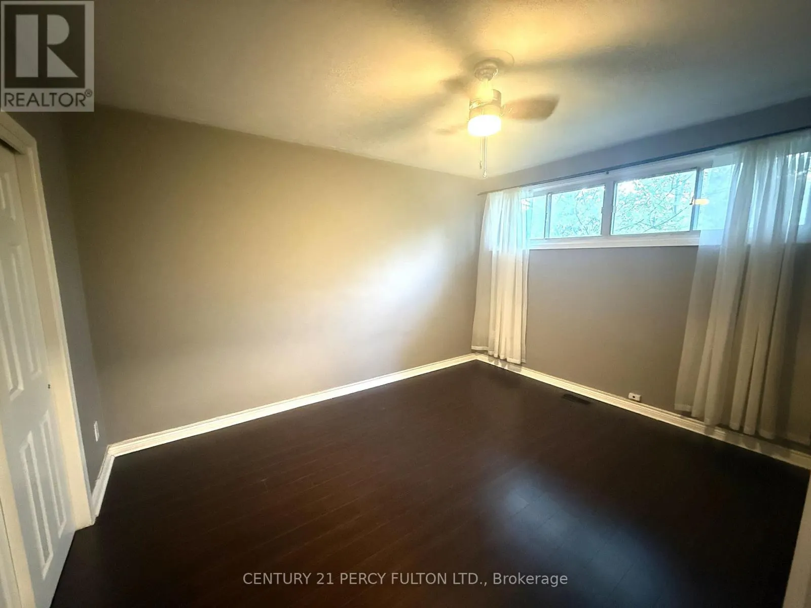 UNIT 1 - 220 ROSEDALE DRIVE