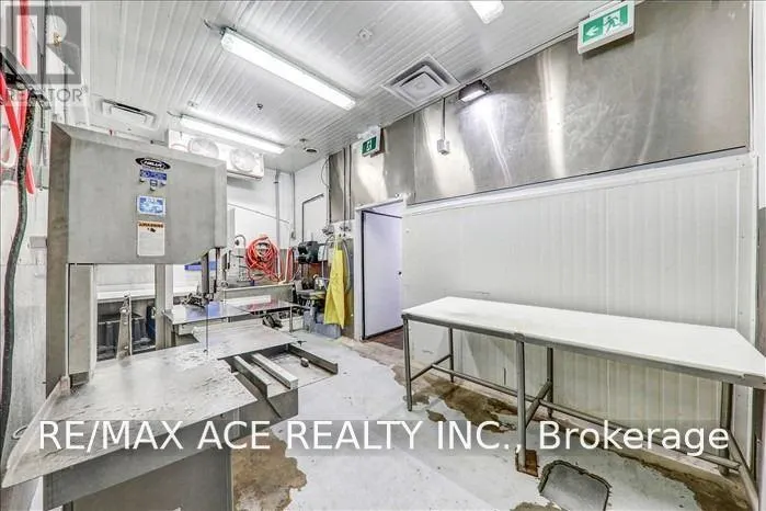 12 - 2691 MARKHAM ROAD