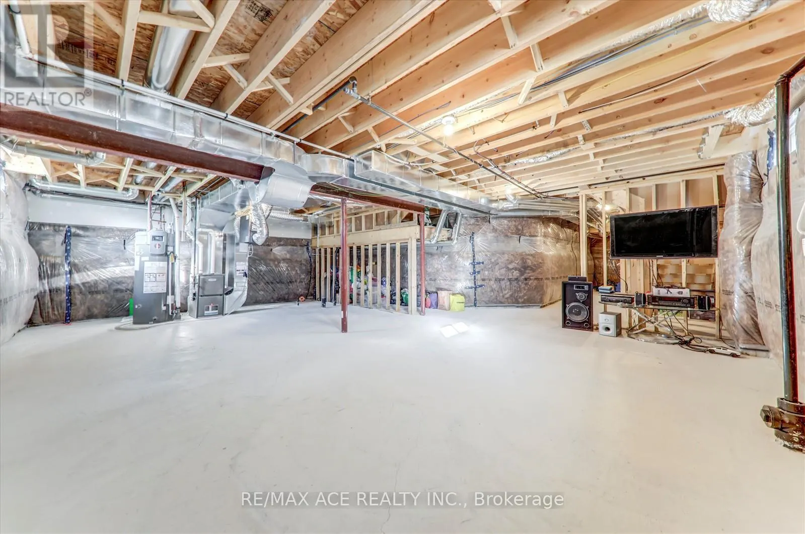 1152 SKYRIDGE BOULEVARD
