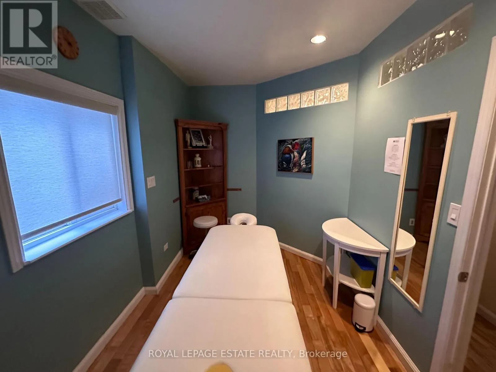 MAIN FLOOR - 1398 QUEEN STREET E