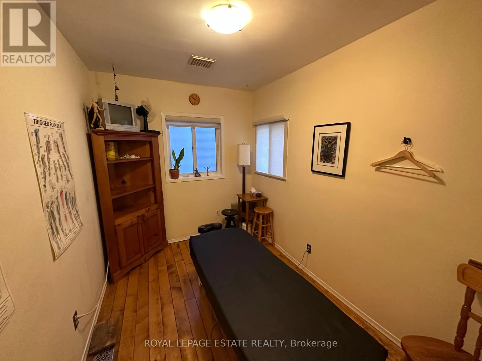 MAIN FLOOR - 1398 QUEEN STREET E