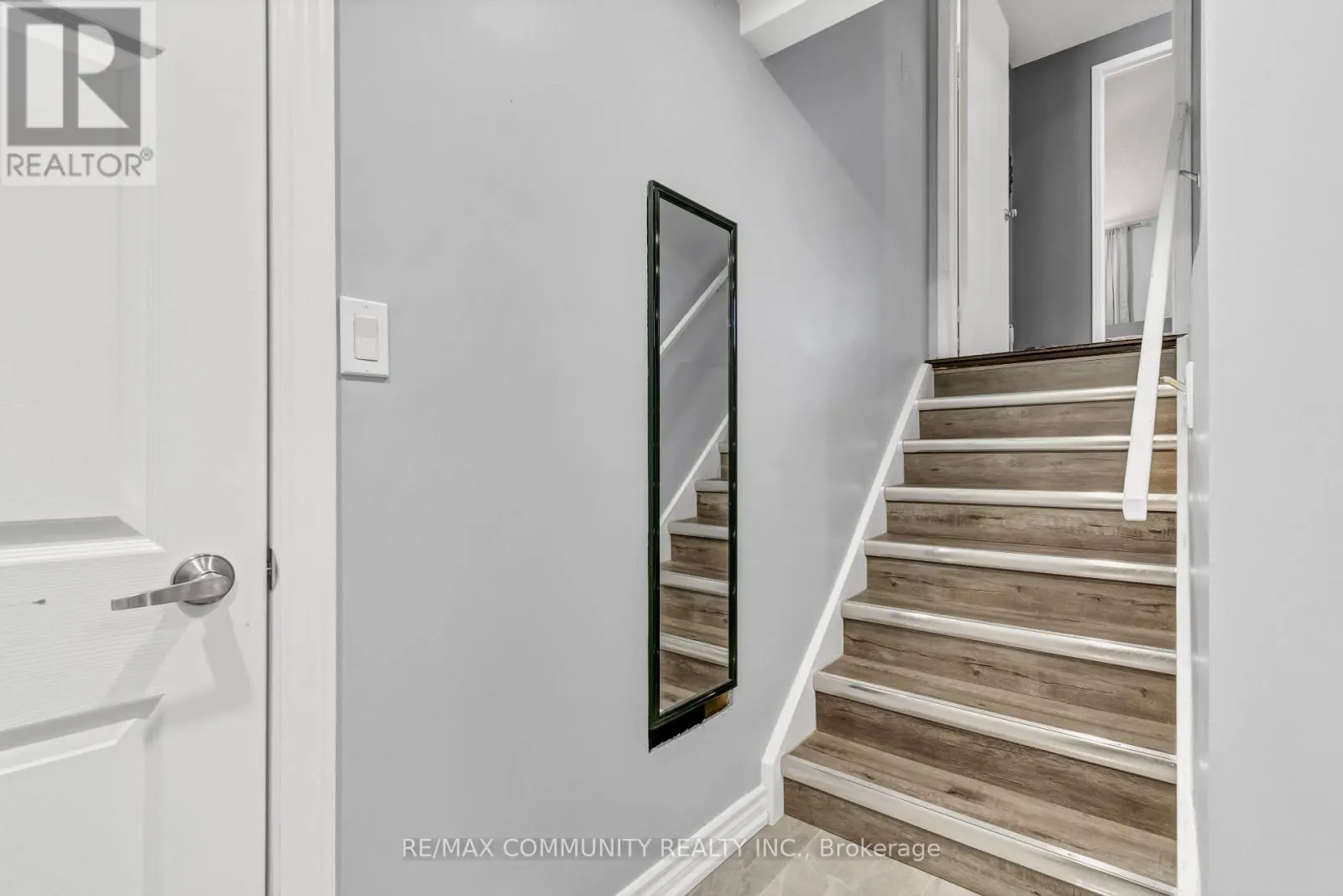1376 TROWBRIDGE DRIVE