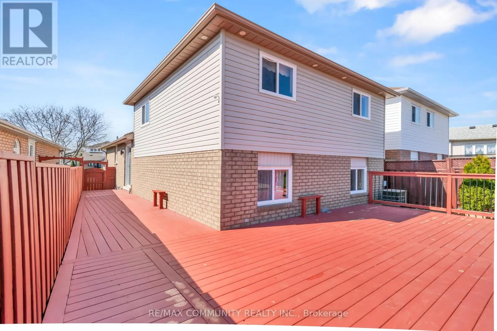 1376 TROWBRIDGE DRIVE