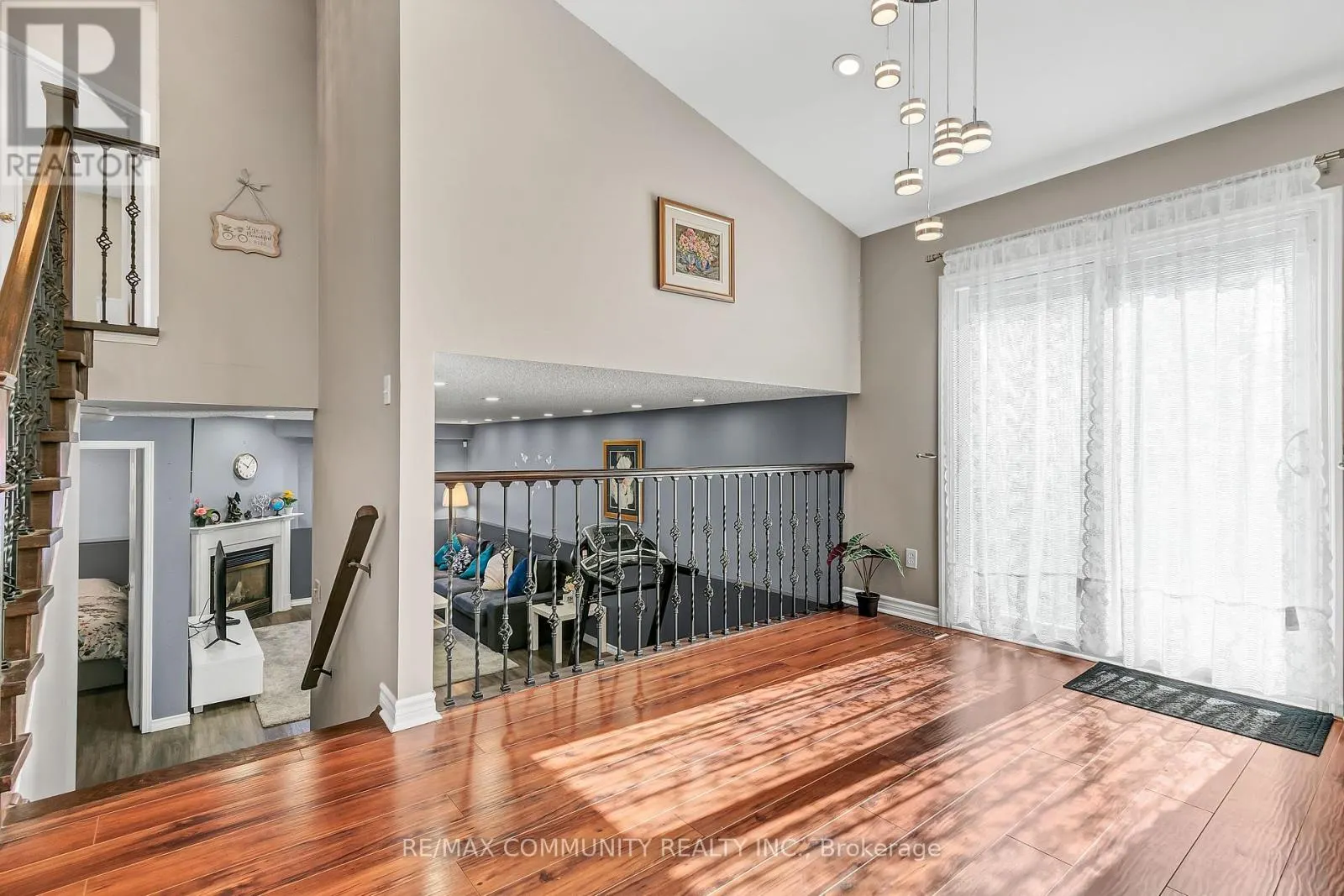 1376 TROWBRIDGE DRIVE