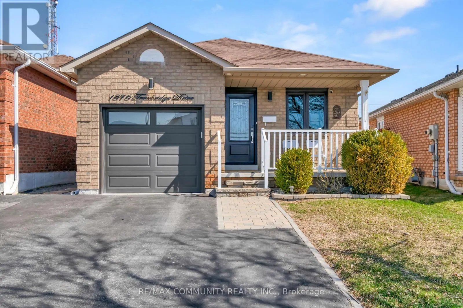 1376 TROWBRIDGE DRIVE