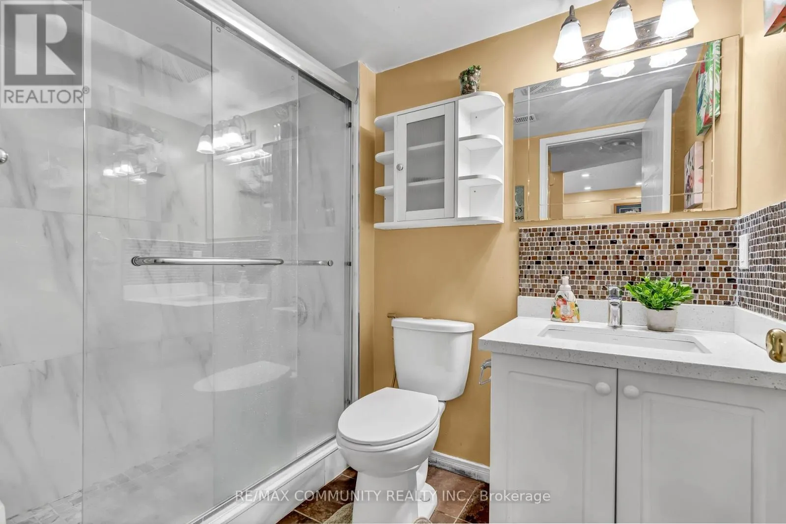 1376 TROWBRIDGE DRIVE