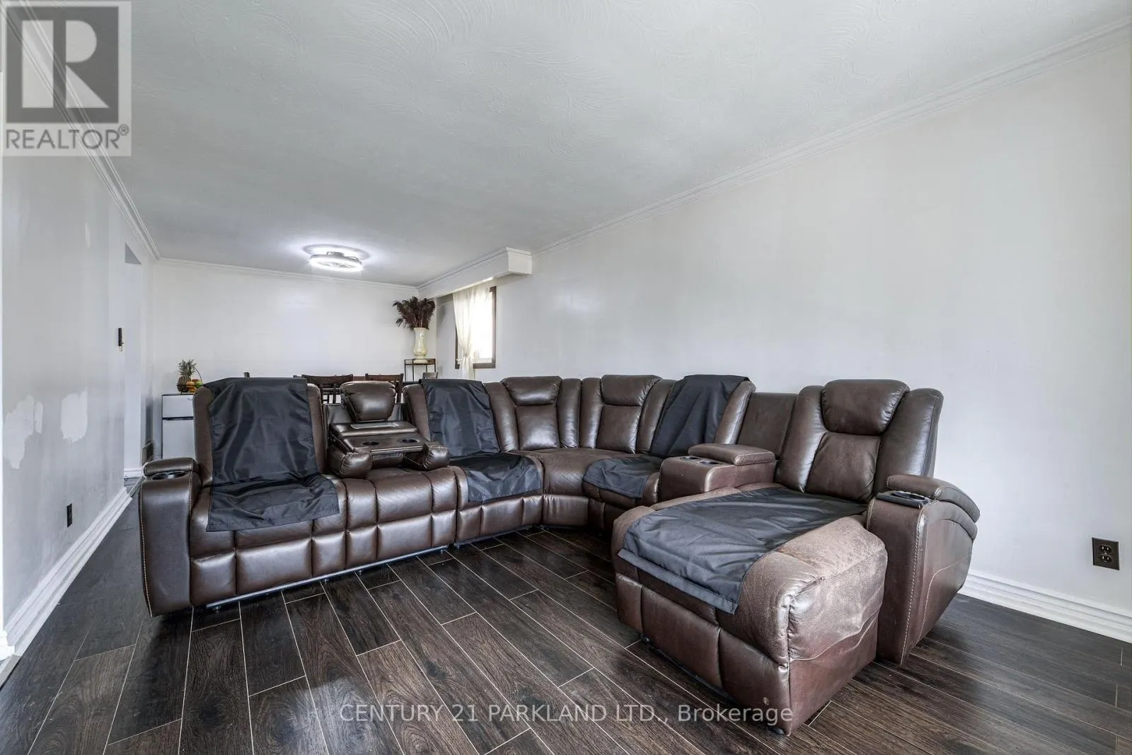 22 GATESVIEW AVENUE