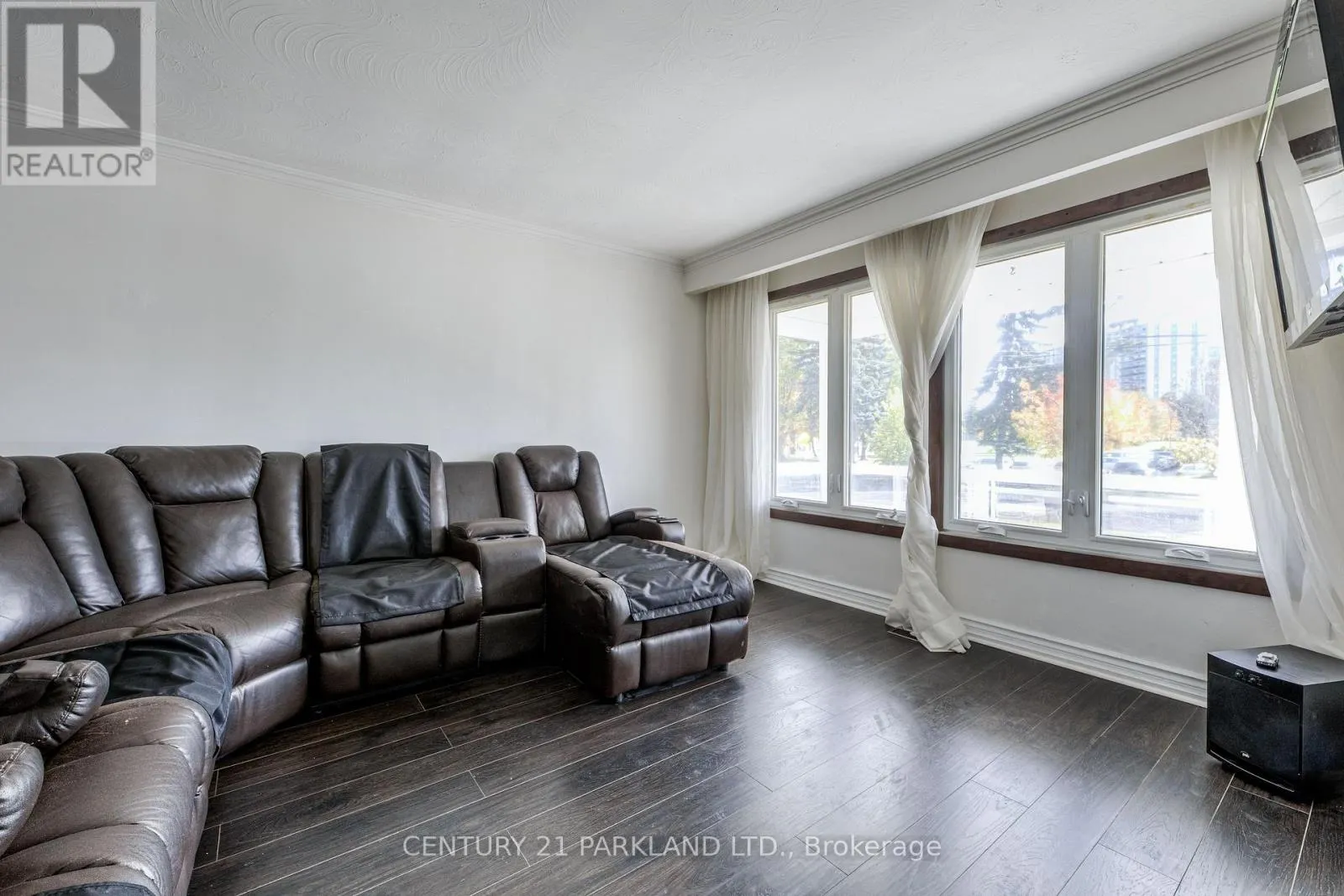 22 GATESVIEW AVENUE
