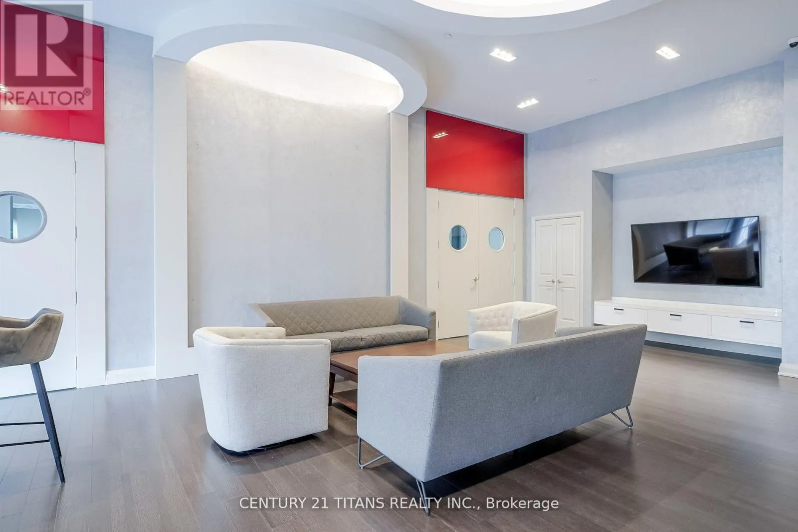 203 - 30 MEADOWGLEN PLACE