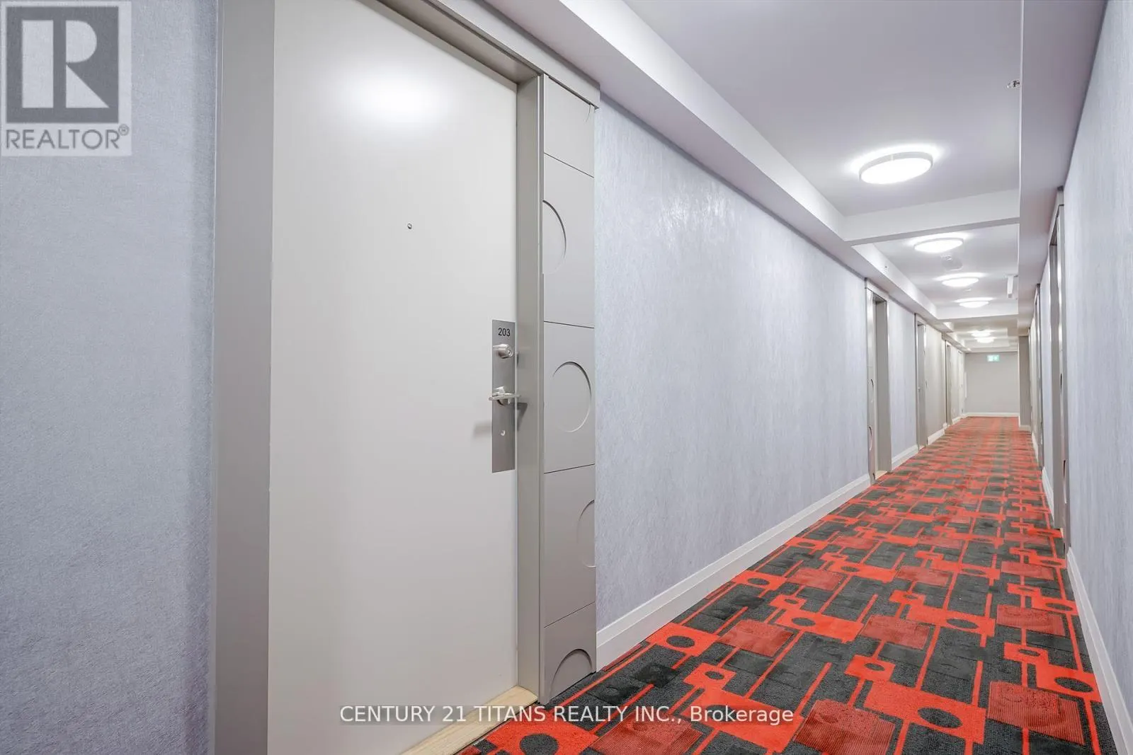 203 - 30 MEADOWGLEN PLACE