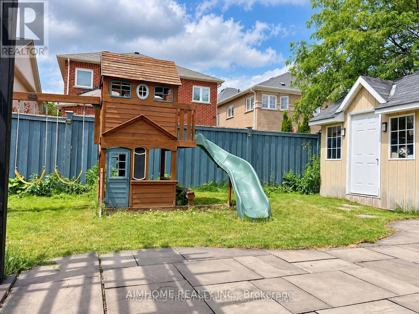 99 ROCKLAND CRESCENT