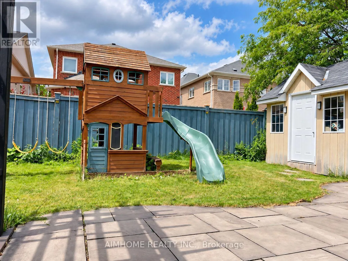 99 ROCKLAND CRESCENT