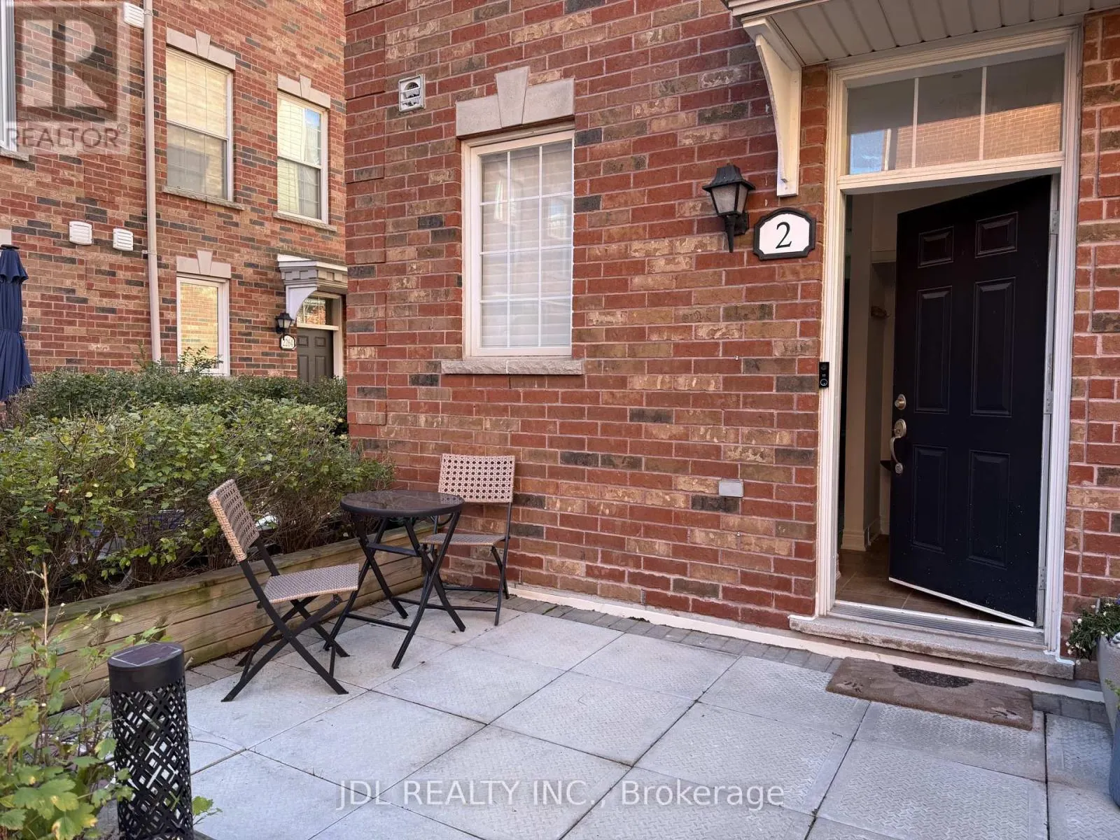 2 FAIRHEAD MEWS
