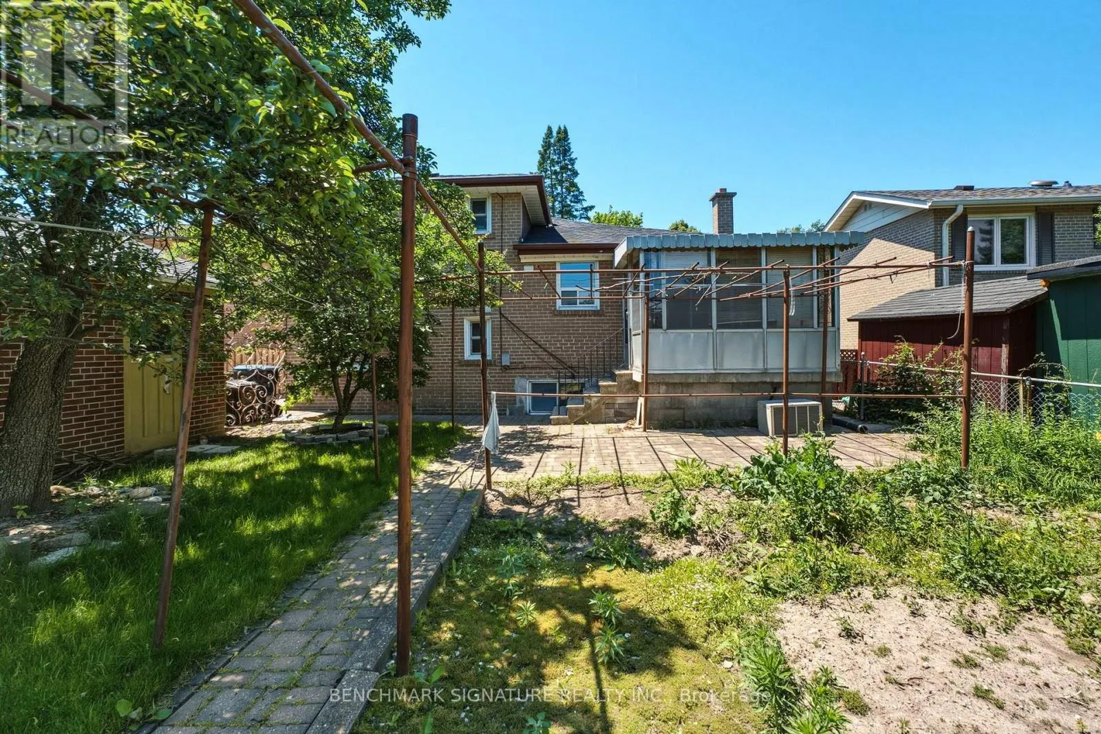 51 BAYBROOK CRESCENT
