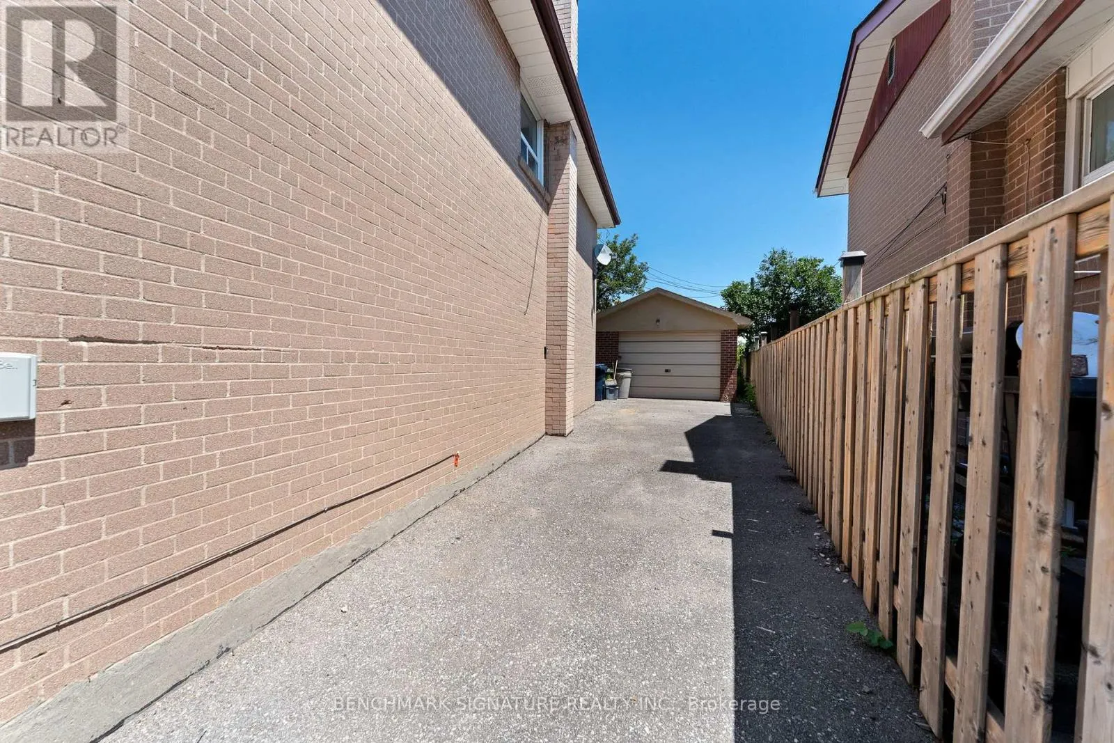 51 BAYBROOK CRESCENT