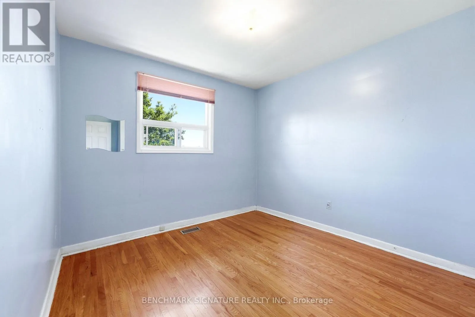 51 BAYBROOK CRESCENT