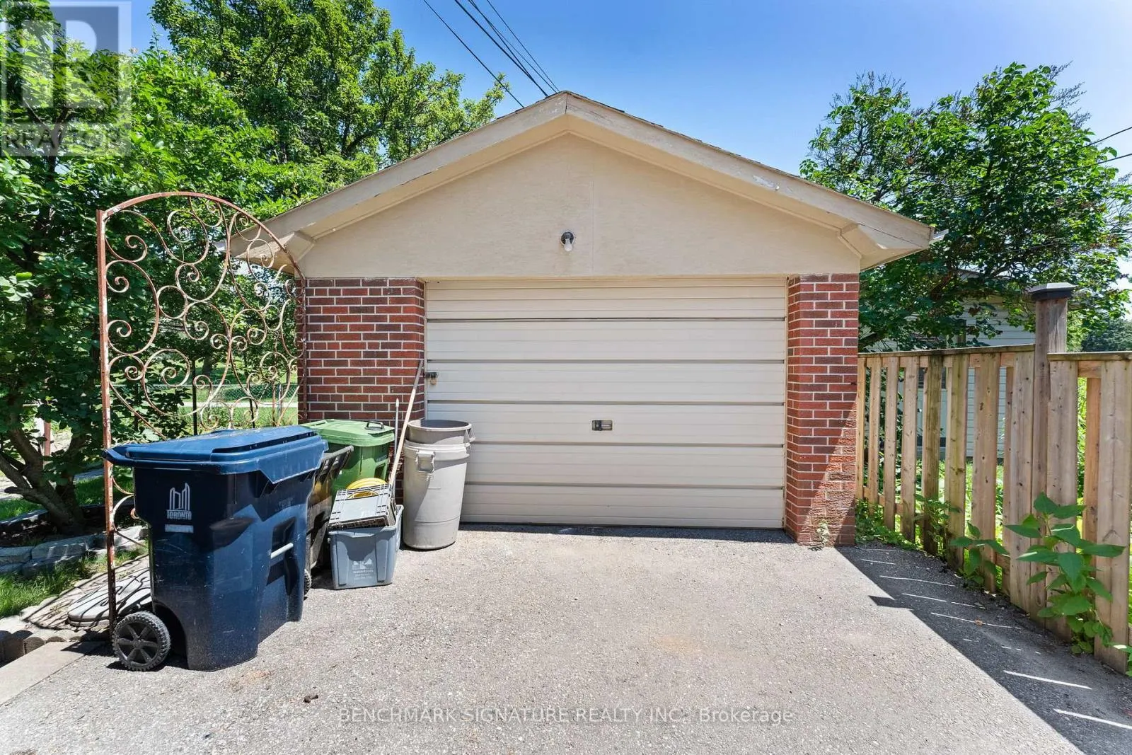 51 BAYBROOK CRESCENT